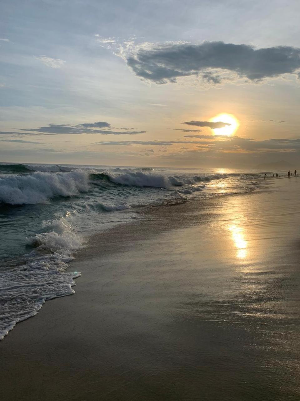Lindo Apto No Melhor Lugar Da Barra Da Tijuca! Com Uma Vista De Tirar O Folego, Frente Para O Mar! Totalmente Equipado E Decorado Ao Lado Dos Melhores Hoteis E Quiosques Da Barra! Portaria 24H, Piscina, Sauna, Jacuzzi, Academia, Garagem, Wi-Fi, Lavan Río de Janeiro Exterior foto